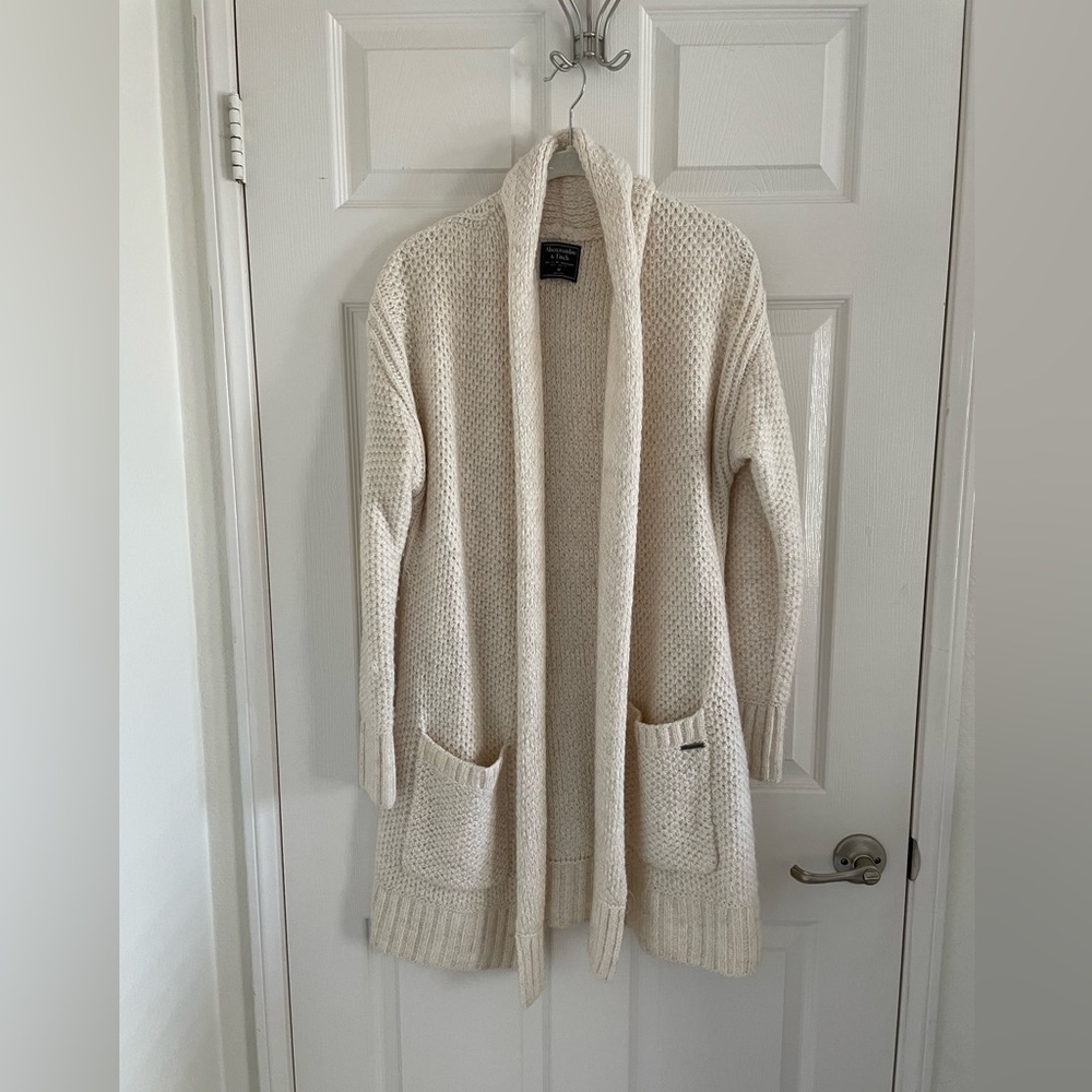 Abercrombie & Fitch cardigan